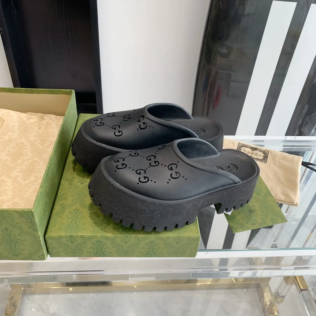 👟👟Ex-factory price 360👟👟 Women's shoes, women's clothing, Gucci spring and summer style, hole-in-the-wall slippers, versatile couple style, ugly and cute hollow holes shoes, all the details and materials are the same as what you buy at the counter. Size: 35-42